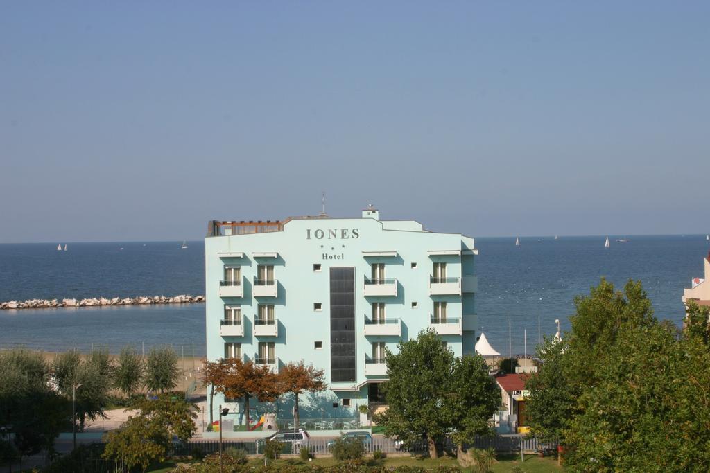 ريميني Hotel Iones المظهر الخارجي الصورة